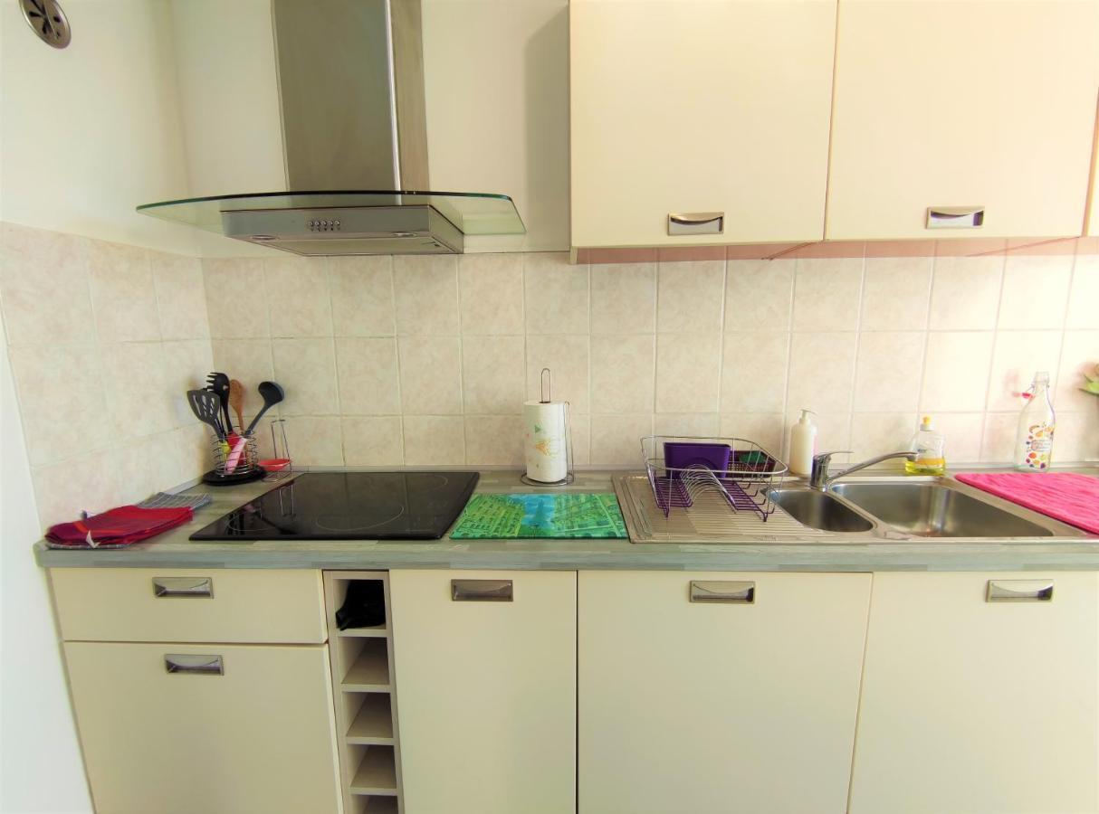 6 Appartements Et 4 Adresses A Mi-Chemin Entre Le Vieux Port Et L Ile De Re La Rochelle  Dış mekan fotoğraf