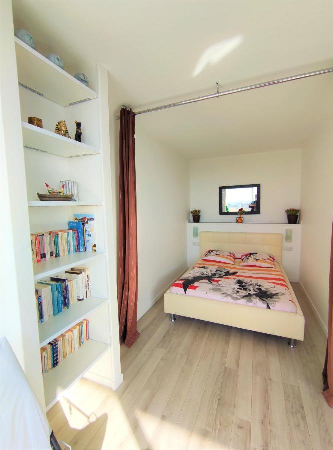 6 Appartements Et 4 Adresses A Mi-Chemin Entre Le Vieux Port Et L Ile De Re La Rochelle  Dış mekan fotoğraf