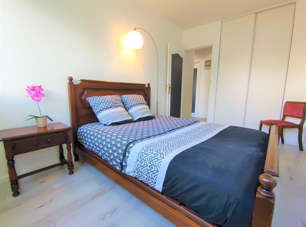 6 Appartements Et 4 Adresses A Mi-Chemin Entre Le Vieux Port Et L Ile De Re La Rochelle  Dış mekan fotoğraf