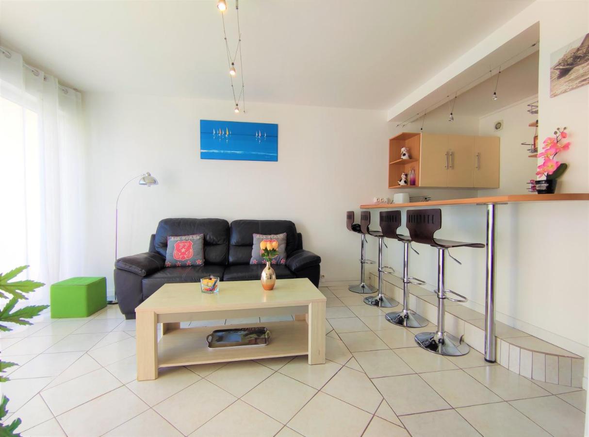 6 Appartements Et 4 Adresses A Mi-Chemin Entre Le Vieux Port Et L Ile De Re La Rochelle  Dış mekan fotoğraf