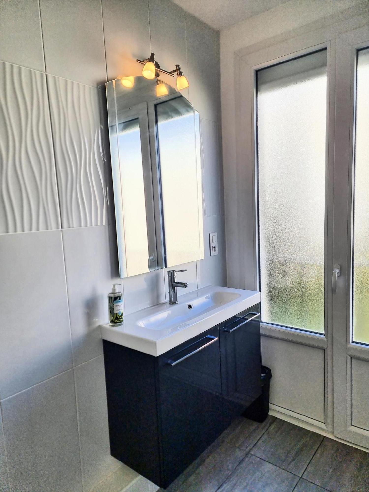 6 Appartements Et 4 Adresses A Mi-Chemin Entre Le Vieux Port Et L Ile De Re La Rochelle  Dış mekan fotoğraf